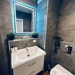 Apartment Stary
