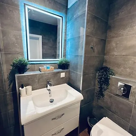 Apartment Stary